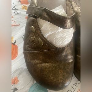 Vionic Slip On Clogs